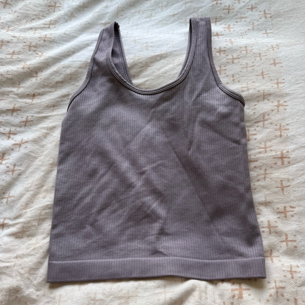 Ribbed Tank Top in Gray/Purple